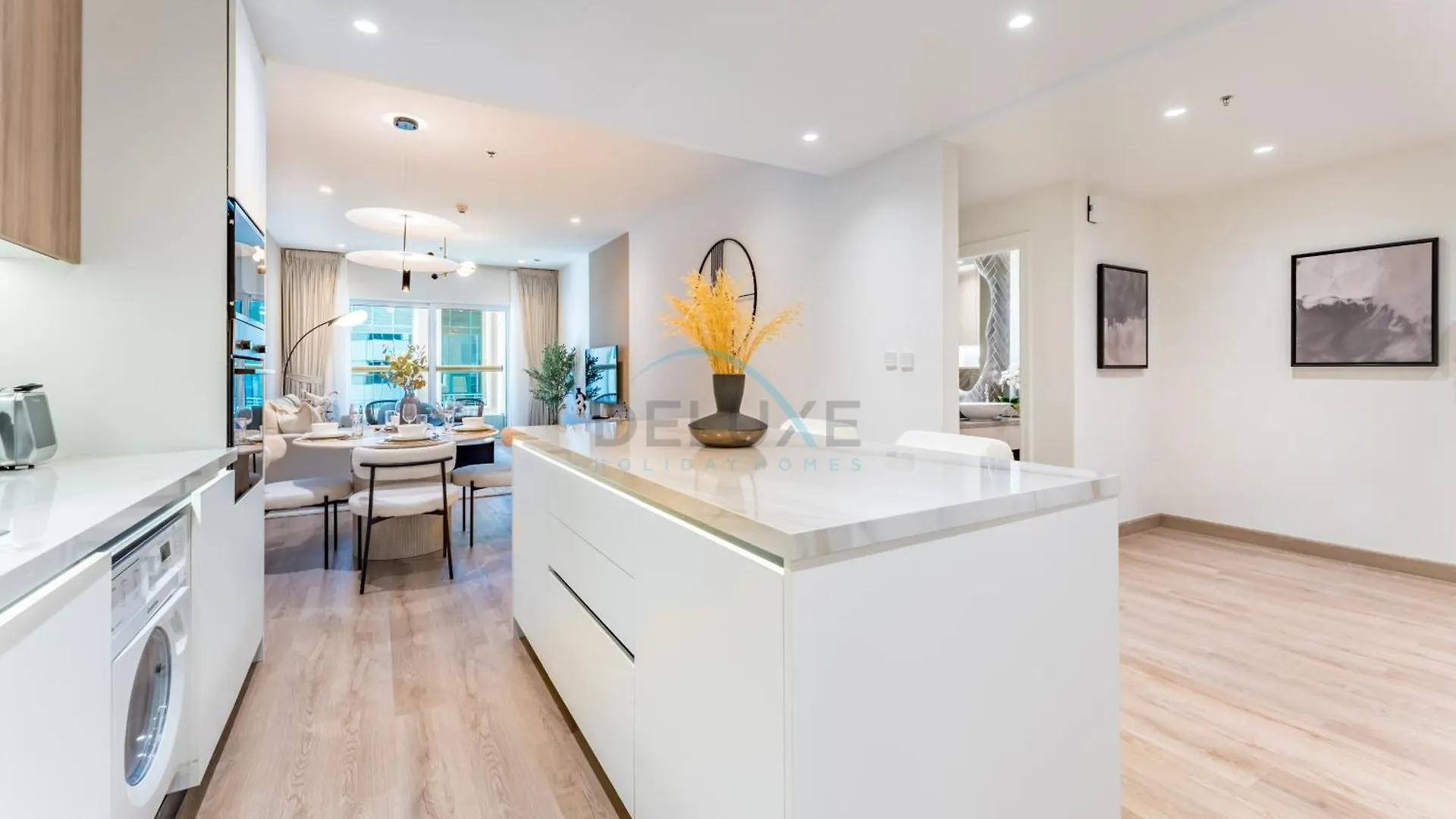 Apartment Renovated 1Br With Partial Sea And City Views Near Beach, Elite Residence, Dubai Marina By Deluxe Holiday Homes