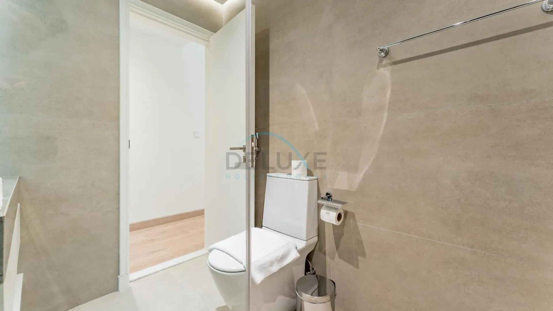 Renovated 1Br With Partial Sea And City Views Near Beach, Elite Residence, Dubai Marina By Deluxe Holiday Homes Apartment